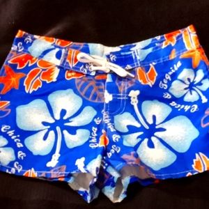 ❤3 for $20❤ Surf queen Swim Shorts Girls size Medium